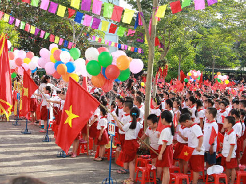 Khai giảng năm nay: Thủ tục rườm rà sẽ "biến mất"